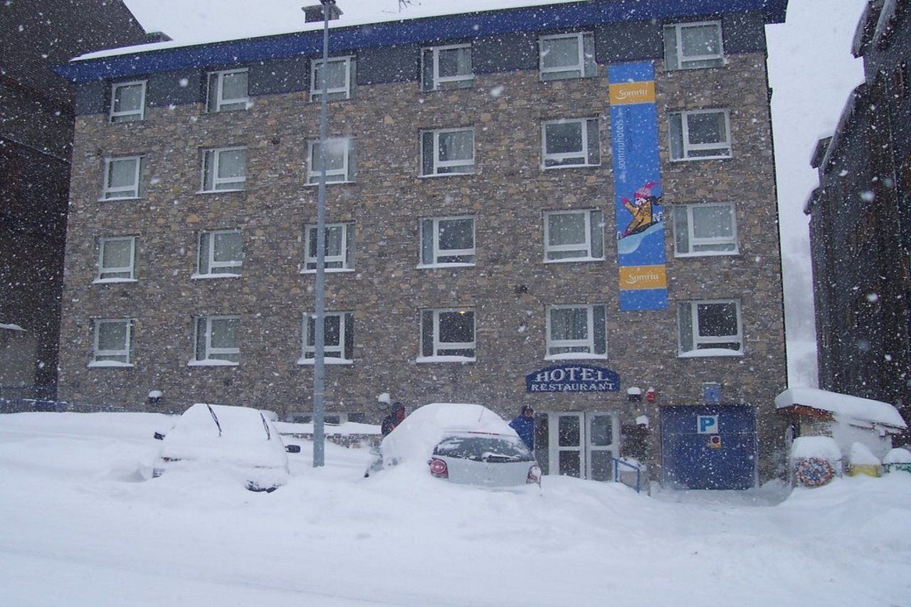 Somriu Hotel Vall Ski Incles Exterior foto